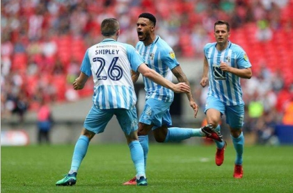 孙杨复出首秀小组第一晋级决赛